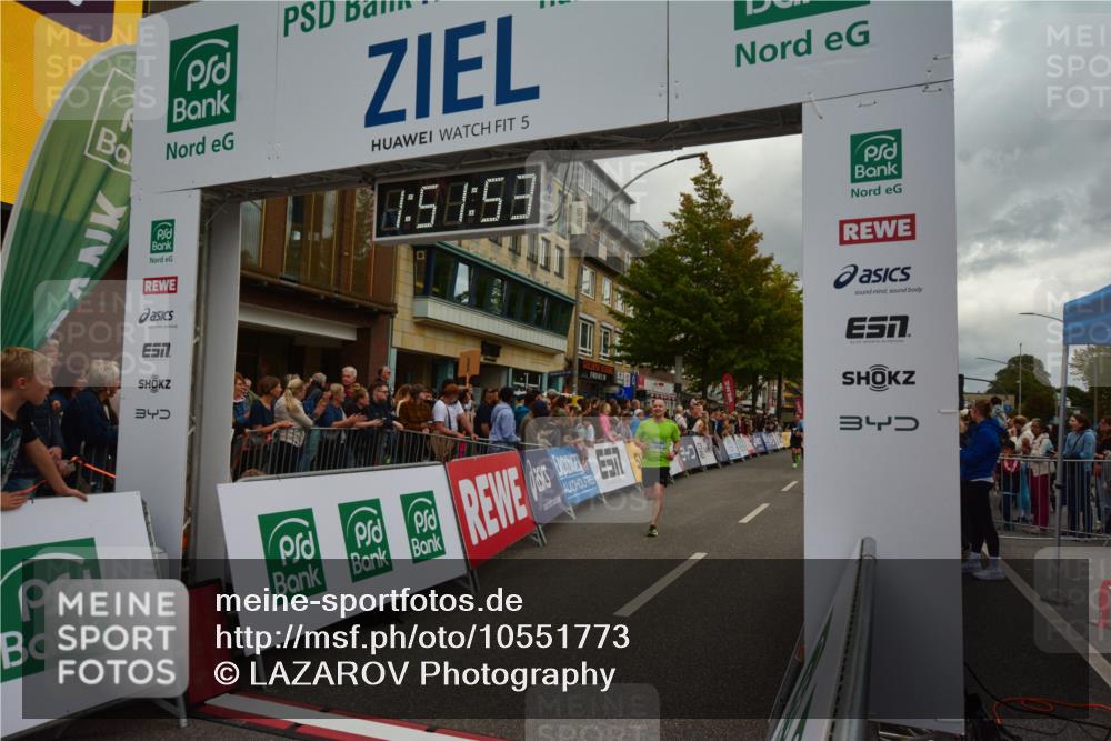 20.09.2026 - PSD Bank Halbmarathon LAZAROV Photography http://msf.ph/oto/10551773 20.09.2026 11:51:52 Ziel 1157, 1169, 1356, 1729, 2463, 2503, 2685, 2850, 3074, 3327, 4031, 4579, 4737 meine-sportfotos.de