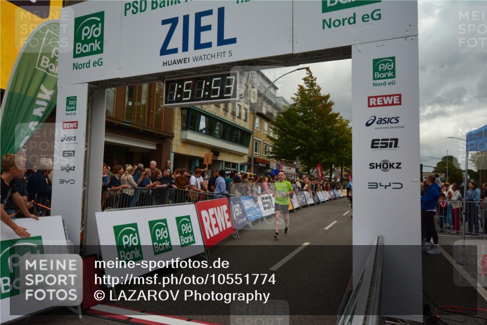 20.09.2026 - PSD Bank Halbmarathon LAZAROV Photography http://msf.ph/oto/10551774 20.09.2026 11:51:53 Ziel 1157, 1169, 1356, 1729, 2463, 2503, 2850, 3074, 3327, 4031, 4579, 4737 meine-sportfotos.de