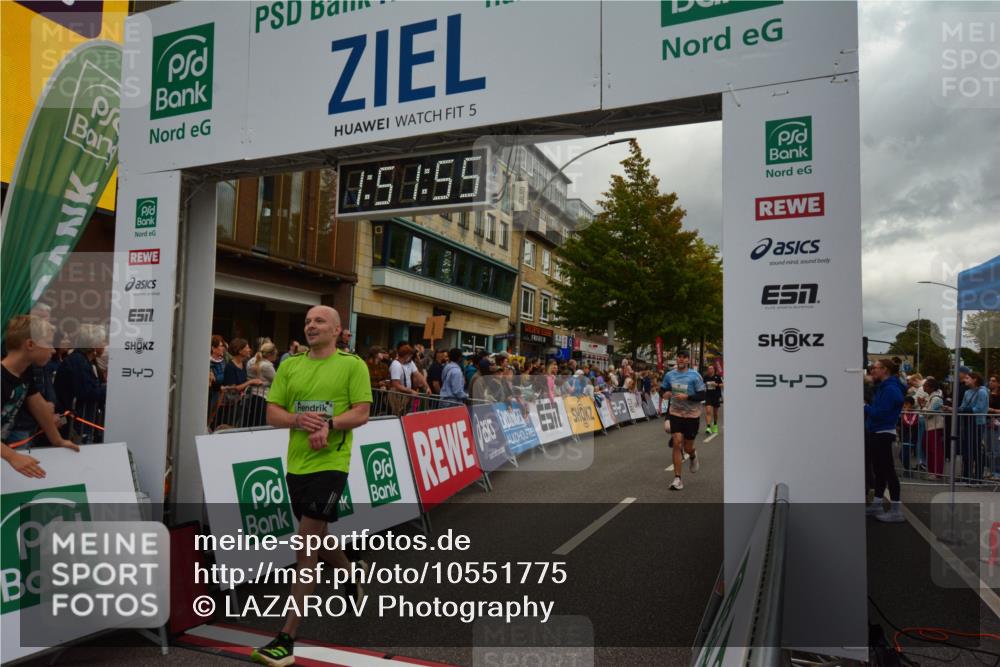 20.09.2026 - PSD Bank Halbmarathon LAZAROV Photography http://msf.ph/oto/10551775 20.09.2026 11:51:54 Ziel 1157, 1169, 1356, 1729, 2503, 2850, 3074, 3327, 4031, 4579, 4737 meine-sportfotos.de