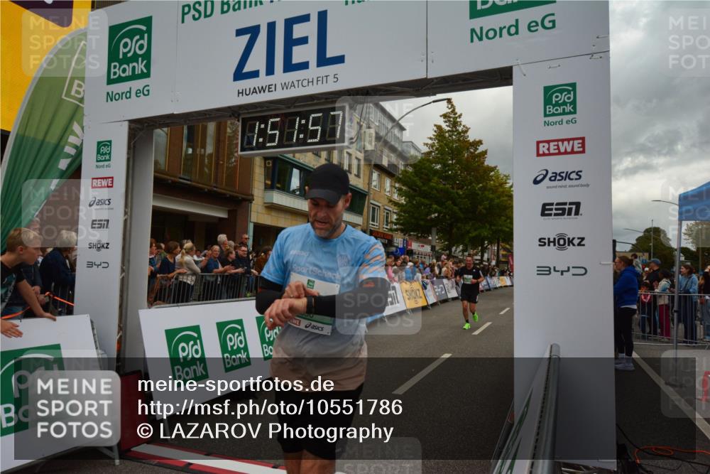 20.09.2026 - PSD Bank Halbmarathon LAZAROV Photography http://msf.ph/oto/10551786 20.09.2026 11:51:57 Ziel 1729, 2503, 2830, 2850, 3049, 3074, 3327 meine-sportfotos.de