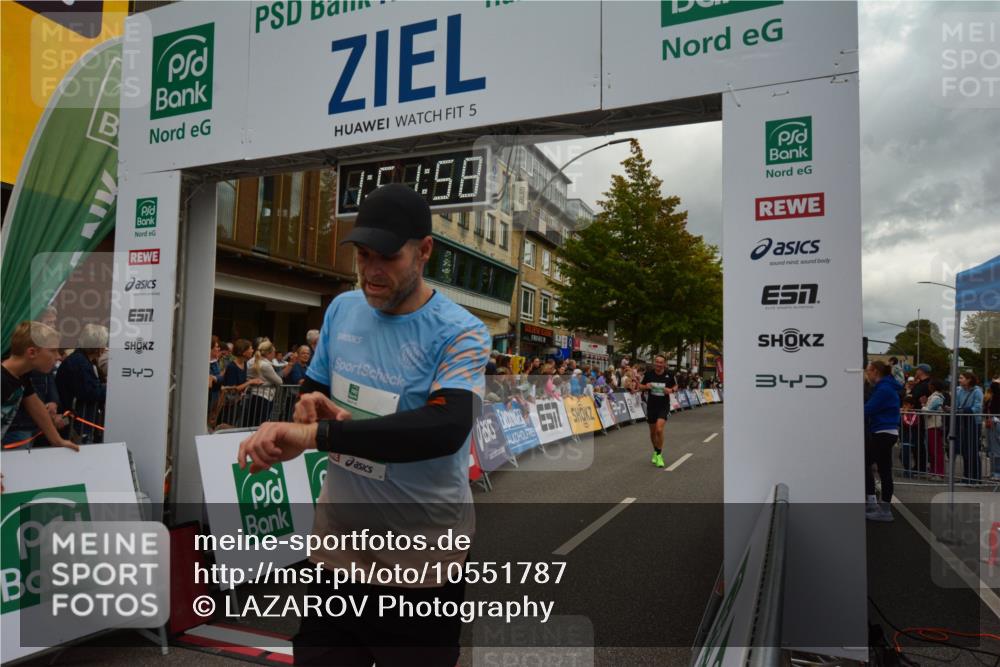 20.09.2026 - PSD Bank Halbmarathon LAZAROV Photography http://msf.ph/oto/10551787 20.09.2026 11:51:57 Ziel 1729, 2503, 2830, 2850, 3049, 3074, 3327 meine-sportfotos.de