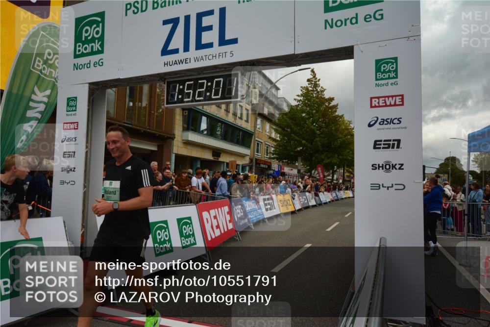 20.09.2026 - PSD Bank Halbmarathon LAZAROV Photography http://msf.ph/oto/10551791 20.09.2026 11:52:01 Ziel 1729, 2830, 2850, 3049, 3327 meine-sportfotos.de