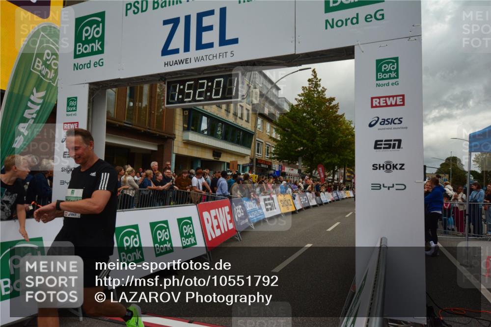 20.09.2026 - PSD Bank Halbmarathon LAZAROV Photography http://msf.ph/oto/10551792 20.09.2026 11:52:01 Ziel 1729, 2830, 2850, 3049, 3327 meine-sportfotos.de