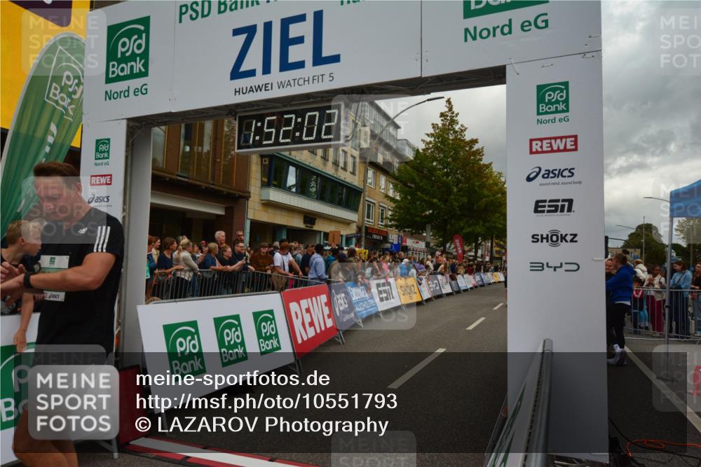 20.09.2026 - PSD Bank Halbmarathon LAZAROV Photography http://msf.ph/oto/10551793 20.09.2026 11:52:01 Ziel 1729, 2830, 2850, 3049, 3327 meine-sportfotos.de