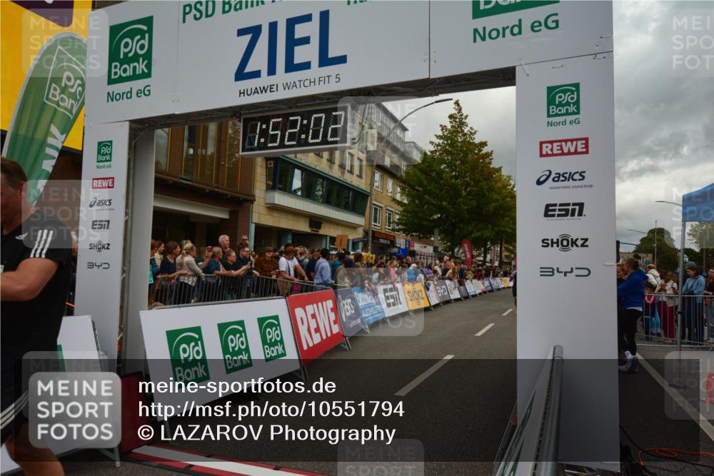 20.09.2026 - PSD Bank Halbmarathon LAZAROV Photography http://msf.ph/oto/10551794 20.09.2026 11:52:01 Ziel 1729, 2830, 2850, 3049, 3327 meine-sportfotos.de