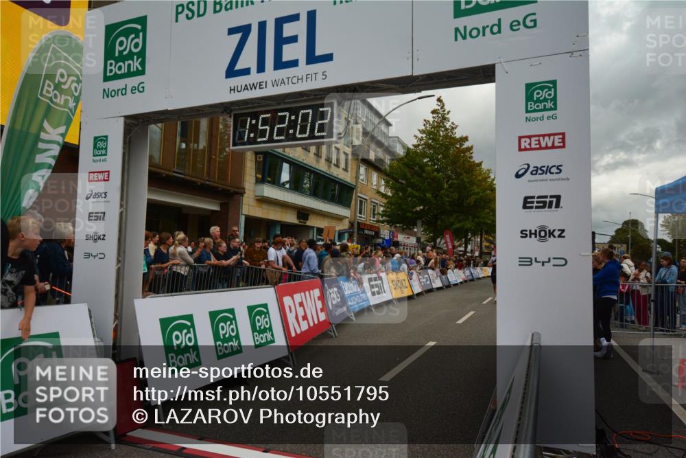 20.09.2026 - PSD Bank Halbmarathon LAZAROV Photography http://msf.ph/oto/10551795 20.09.2026 11:52:01 Ziel 1729, 2830, 2850, 3049, 3327 meine-sportfotos.de