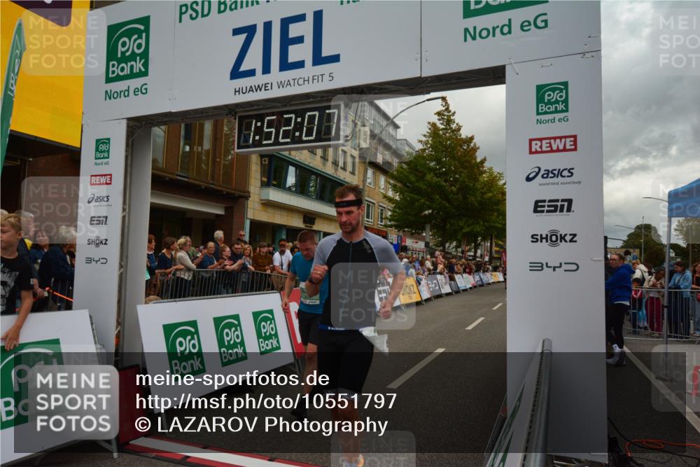 20.09.2026 - PSD Bank Halbmarathon LAZAROV Photography http://msf.ph/oto/10551797 20.09.2026 11:52:07 Ziel 2830, 3049, 3327, 3737, 4680, 4789 meine-sportfotos.de