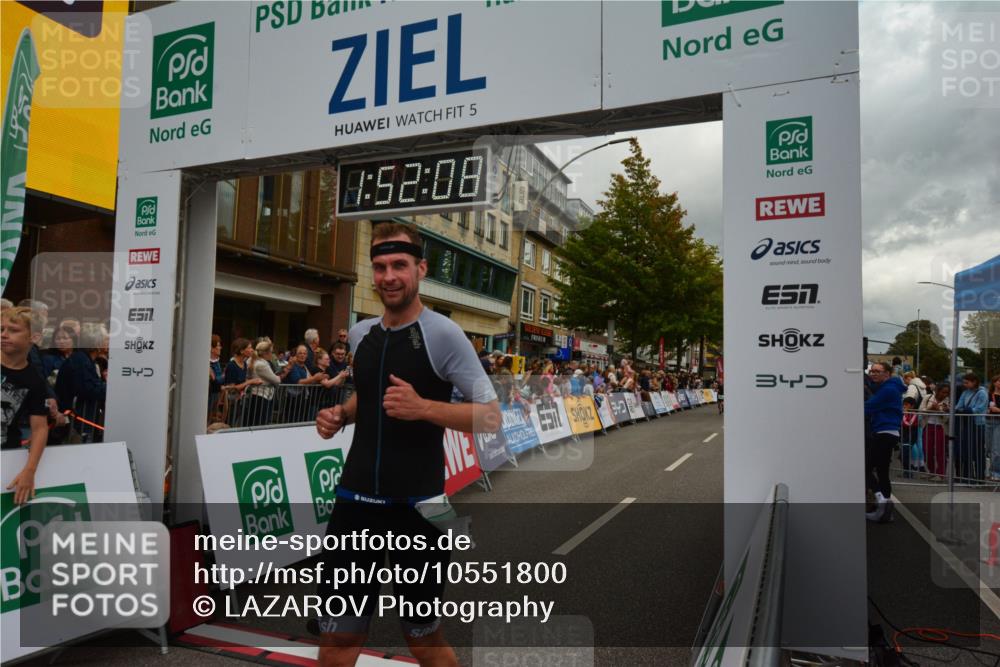 20.09.2026 - PSD Bank Halbmarathon LAZAROV Photography http://msf.ph/oto/10551800 20.09.2026 11:52:07 Ziel 2830, 3049, 3327, 3737, 4680, 4789 meine-sportfotos.de