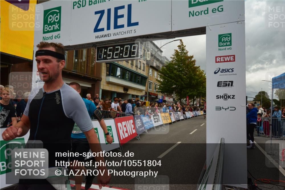 20.09.2026 - PSD Bank Halbmarathon LAZAROV Photography http://msf.ph/oto/10551804 20.09.2026 11:52:08 Ziel 2830, 3049, 3737, 4680, 4789 meine-sportfotos.de