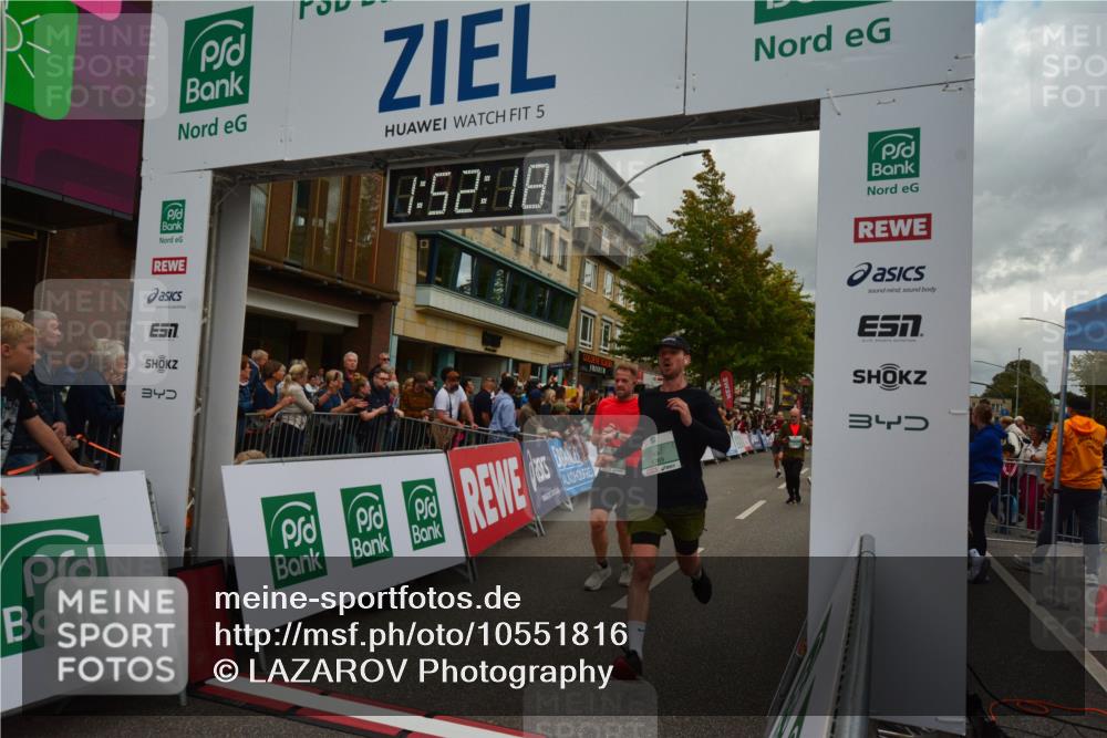 20.09.2026 - PSD Bank Halbmarathon LAZAROV Photography http://msf.ph/oto/10551816 20.09.2026 11:52:17 Ziel 1152, 3042, 3512, 3664, 3737, 4539, 4609, 4680, 4789 meine-sportfotos.de