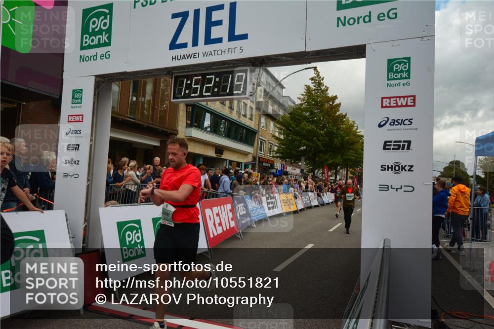 20.09.2026 - PSD Bank Halbmarathon LAZAROV Photography http://msf.ph/oto/10551821 20.09.2026 11:52:18 Ziel 1152, 3042, 3047, 3512, 3664, 3737, 4539, 4609, 4680, 4789 meine-sportfotos.de