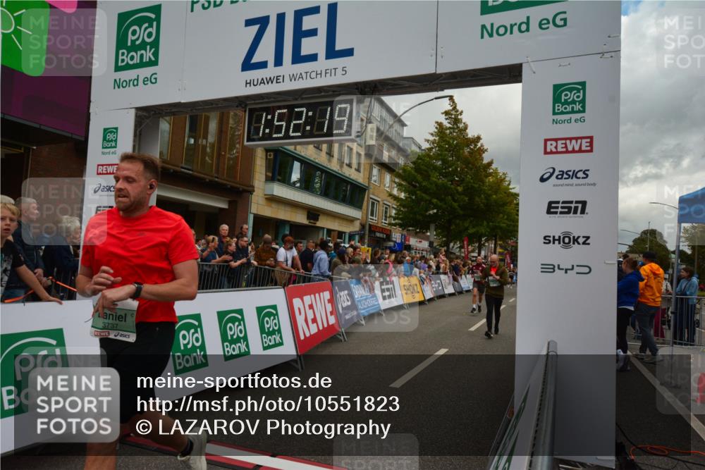 20.09.2026 - PSD Bank Halbmarathon LAZAROV Photography http://msf.ph/oto/10551823 20.09.2026 11:52:19 Ziel 1152, 3042, 3047, 3512, 3664, 3737, 4539, 4609, 4680, 4714, 4789 meine-sportfotos.de