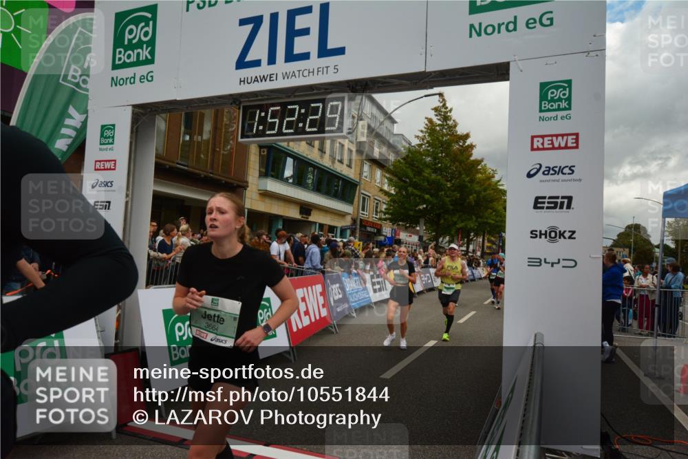 20.09.2026 - PSD Bank Halbmarathon LAZAROV Photography http://msf.ph/oto/10551844 20.09.2026 11:52:28 Ziel 1130, 1152, 1196, 1254, 1732, 1853, 1889, 3042, 3047, 3512, 3664, 4071, 4539, 4609, 4714, 4768 meine-sportfotos.de