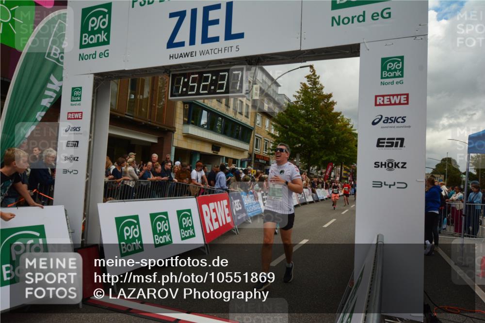 20.09.2026 - PSD Bank Halbmarathon LAZAROV Photography http://msf.ph/oto/10551869 20.09.2026 11:52:36 Ziel 1130, 1196, 1254, 1732, 1853, 1889, 2028, 2113, 3047, 3227, 3515, 4071, 4714, 4768 meine-sportfotos.de