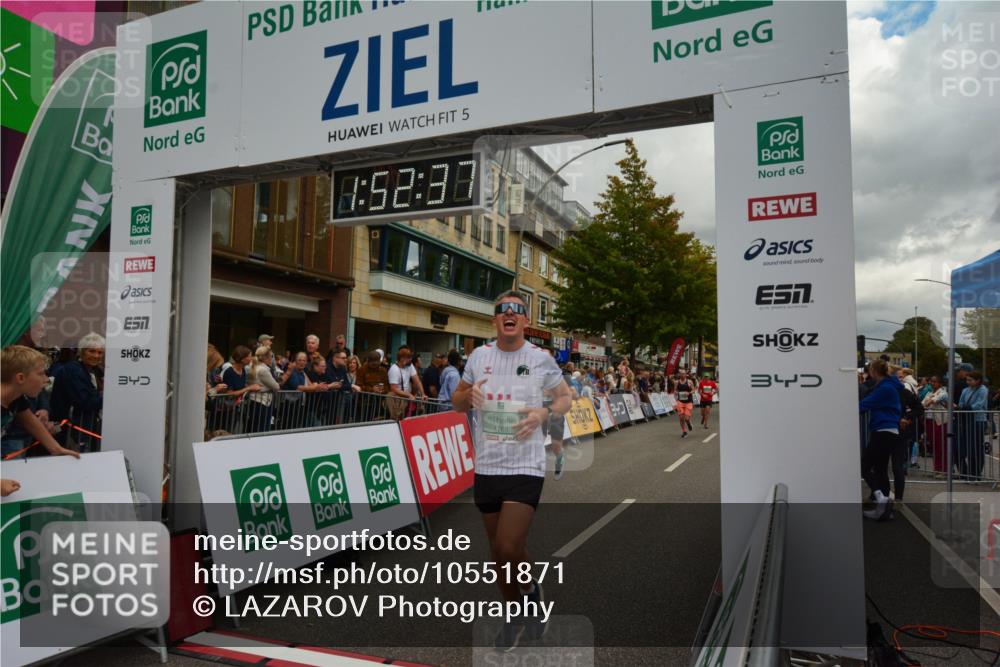20.09.2026 - PSD Bank Halbmarathon LAZAROV Photography http://msf.ph/oto/10551871 20.09.2026 11:52:36 Ziel 1130, 1196, 1254, 1732, 1853, 1889, 2028, 2113, 3047, 3227, 3515, 4071, 4714, 4768 meine-sportfotos.de