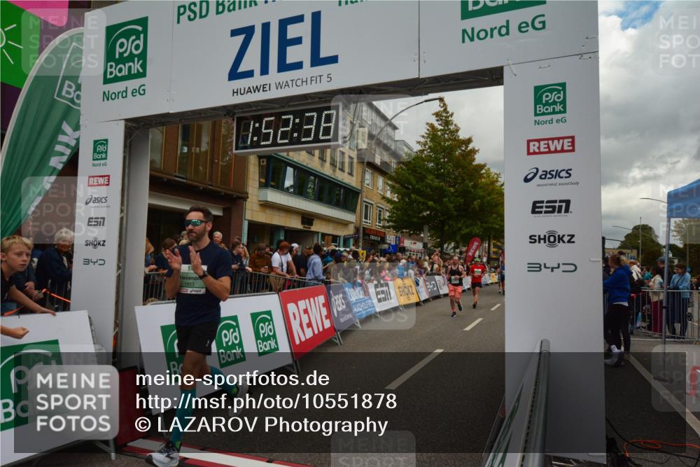 20.09.2026 - PSD Bank Halbmarathon LAZAROV Photography http://msf.ph/oto/10551878 20.09.2026 11:52:38 Ziel 1130, 1196, 1254, 1732, 1853, 1889, 2028, 2113, 3227, 3515, 4071, 4768 meine-sportfotos.de