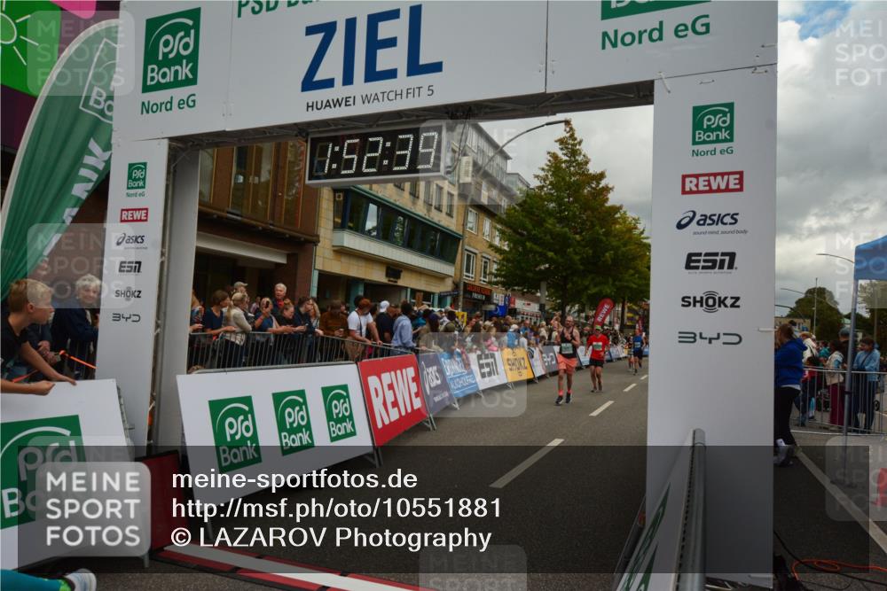20.09.2026 - PSD Bank Halbmarathon LAZAROV Photography http://msf.ph/oto/10551881 20.09.2026 11:52:38 Ziel 1130, 1196, 1254, 1732, 1853, 1889, 2028, 2113, 3227, 3515, 4071, 4768 meine-sportfotos.de