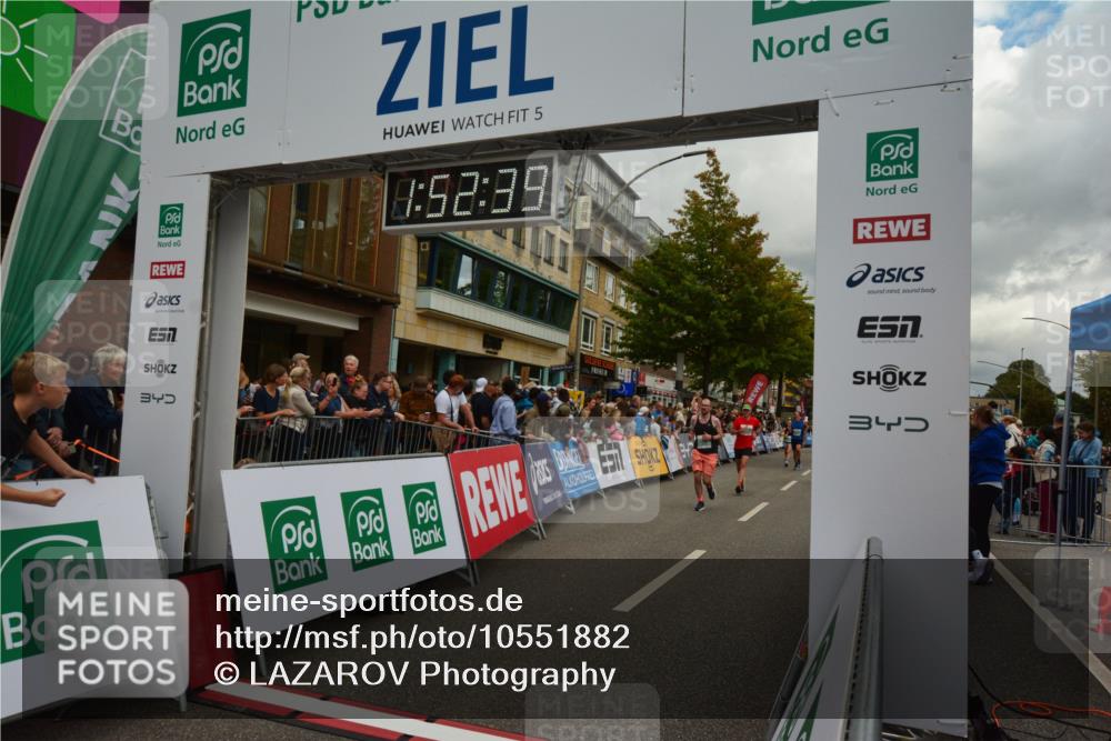20.09.2026 - PSD Bank Halbmarathon LAZAROV Photography http://msf.ph/oto/10551882 20.09.2026 11:52:38 Ziel 1130, 1196, 1254, 1732, 1853, 1889, 2028, 2113, 3227, 3515, 4071, 4768 meine-sportfotos.de