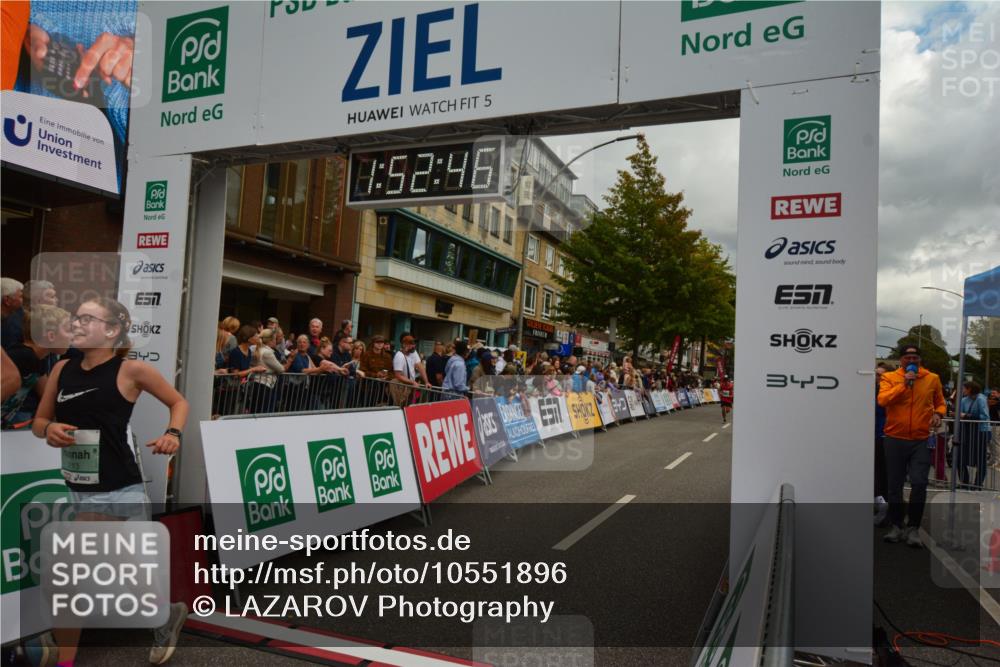 20.09.2026 - PSD Bank Halbmarathon LAZAROV Photography http://msf.ph/oto/10551896 20.09.2026 11:52:45 Ziel 2028, 2113, 3050, 3227, 3515, 4230, 4451 meine-sportfotos.de