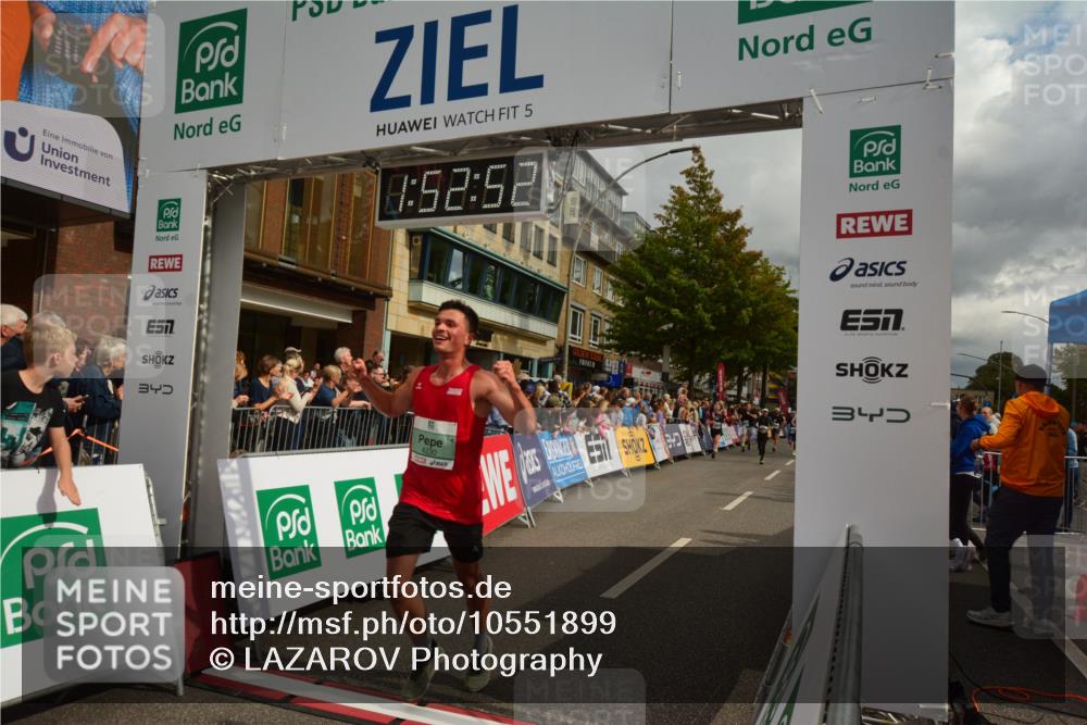 20.09.2026 - PSD Bank Halbmarathon LAZAROV Photography http://msf.ph/oto/10551899 20.09.2026 11:52:52 Ziel 1365, 2528, 3018, 3050, 3505, 4020, 4230, 4451, 4757 meine-sportfotos.de