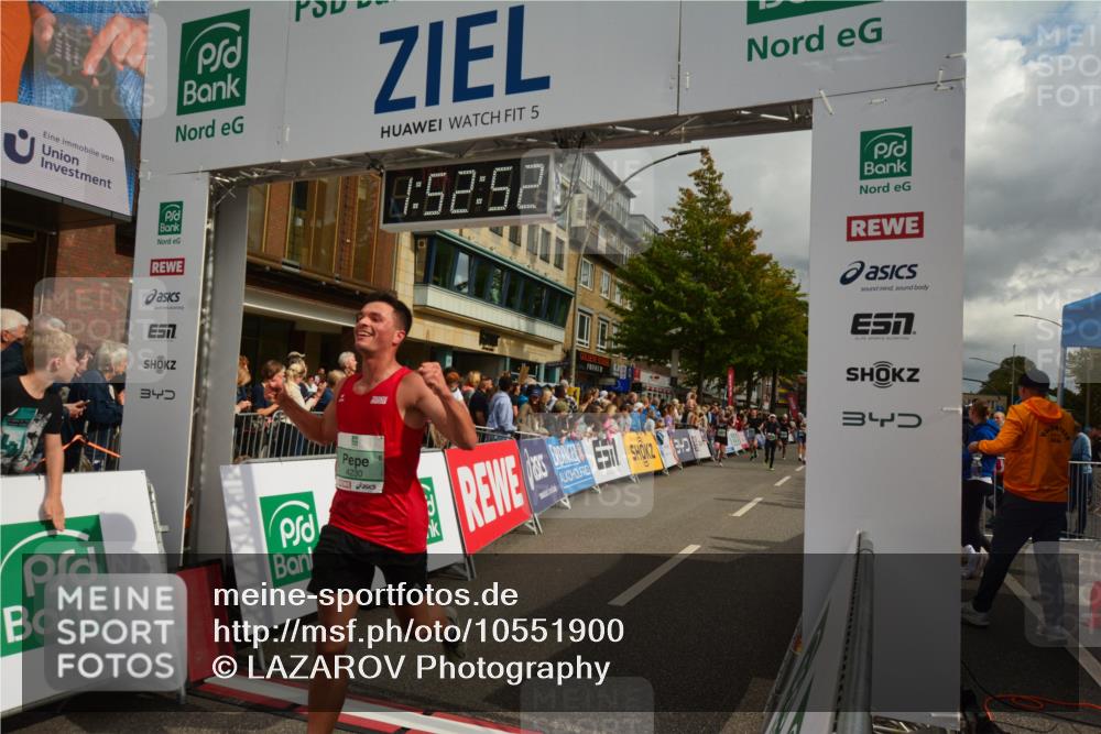 20.09.2026 - PSD Bank Halbmarathon LAZAROV Photography http://msf.ph/oto/10551900 20.09.2026 11:52:52 Ziel 1365, 2528, 3018, 3050, 3505, 4020, 4230, 4451, 4757 meine-sportfotos.de