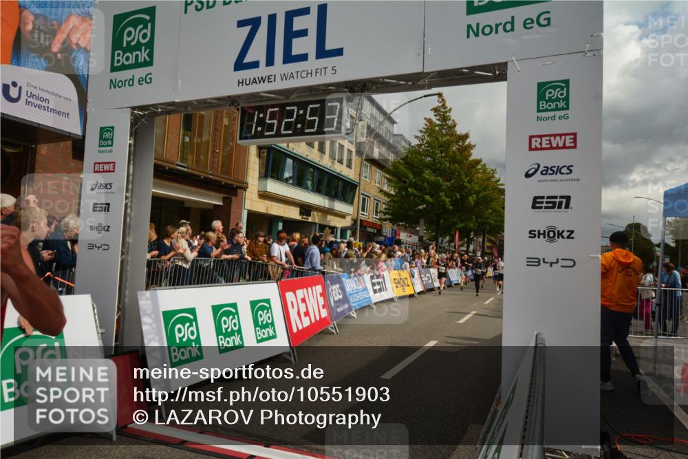 20.09.2026 - PSD Bank Halbmarathon LAZAROV Photography http://msf.ph/oto/10551903 20.09.2026 11:52:52 Ziel 1365, 2528, 3018, 3050, 3505, 4020, 4230, 4451, 4757 meine-sportfotos.de