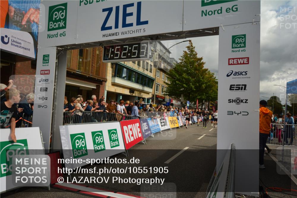 20.09.2026 - PSD Bank Halbmarathon LAZAROV Photography http://msf.ph/oto/10551905 20.09.2026 11:52:52 Ziel 1365, 2528, 3018, 3050, 3505, 4020, 4230, 4451, 4757 meine-sportfotos.de