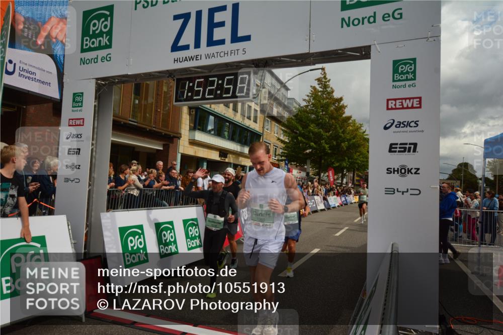 20.09.2026 - PSD Bank Halbmarathon LAZAROV Photography http://msf.ph/oto/10551913 20.09.2026 11:52:57 Ziel 1365, 2528, 3018, 3041, 3050, 3505, 4020, 4230, 4451, 4757 meine-sportfotos.de