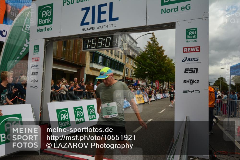 20.09.2026 - PSD Bank Halbmarathon LAZAROV Photography http://msf.ph/oto/10551921 20.09.2026 11:53:00 Ziel 1365, 2528, 2870, 3018, 3041, 3050, 3371, 3505, 4020, 4451, 4624, 4757 meine-sportfotos.de