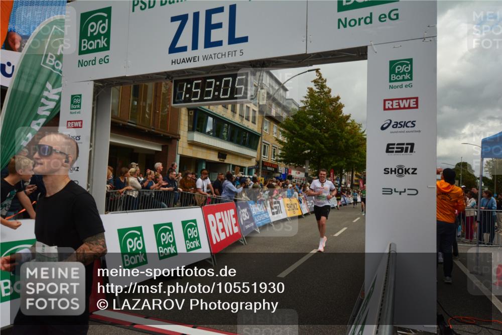 20.09.2026 - PSD Bank Halbmarathon LAZAROV Photography http://msf.ph/oto/10551930 20.09.2026 11:53:04 Ziel 1365, 1666, 2286, 2528, 2870, 3018, 3041, 3371, 3505, 4020, 4624, 4757 meine-sportfotos.de