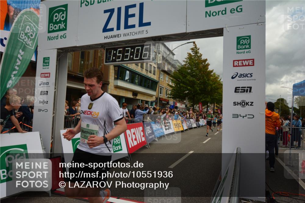 20.09.2026 - PSD Bank Halbmarathon LAZAROV Photography http://msf.ph/oto/10551936 20.09.2026 11:53:06 Ziel 1666, 2286, 2870, 3041, 3371, 3505, 4507, 4624, 4757 meine-sportfotos.de