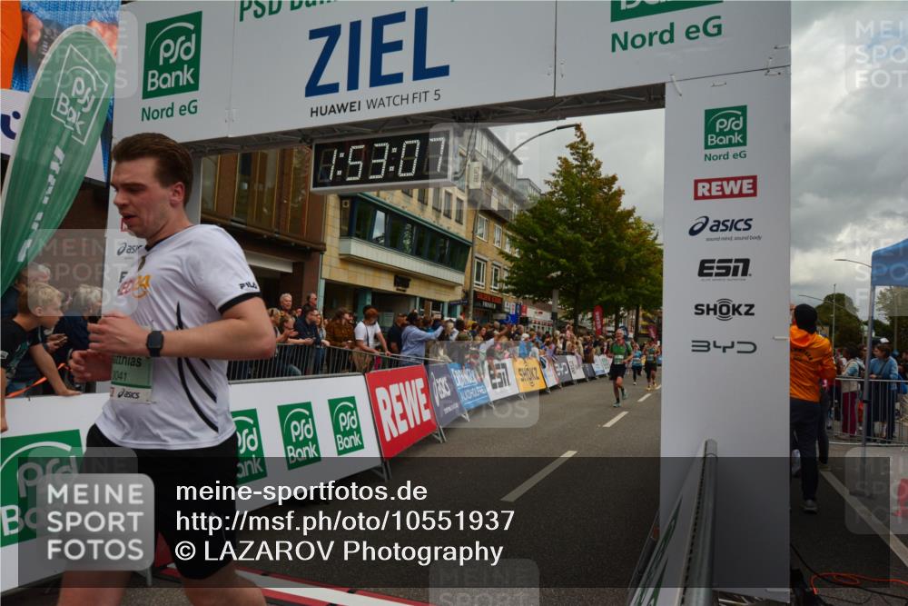 20.09.2026 - PSD Bank Halbmarathon LAZAROV Photography http://msf.ph/oto/10551937 20.09.2026 11:53:06 Ziel 1666, 2286, 2870, 3041, 3371, 3505, 4507, 4624, 4757 meine-sportfotos.de