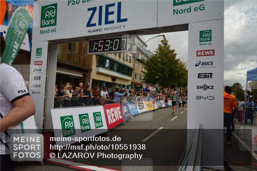20.09.2026 - PSD Bank Halbmarathon LAZAROV Photography http://msf.ph/oto/10551938 20.09.2026 11:53:06 Ziel 1666, 2286, 2870, 3041, 3371, 3505, 4507, 4624, 4757 meine-sportfotos.de