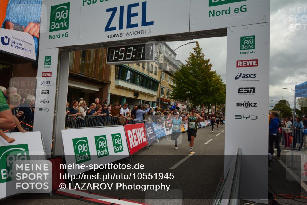 20.09.2026 - PSD Bank Halbmarathon LAZAROV Photography http://msf.ph/oto/10551945 20.09.2026 11:53:10 Ziel 1046, 1666, 1701, 2286, 2870, 3041, 3371, 3505, 4386, 4507, 4624 meine-sportfotos.de