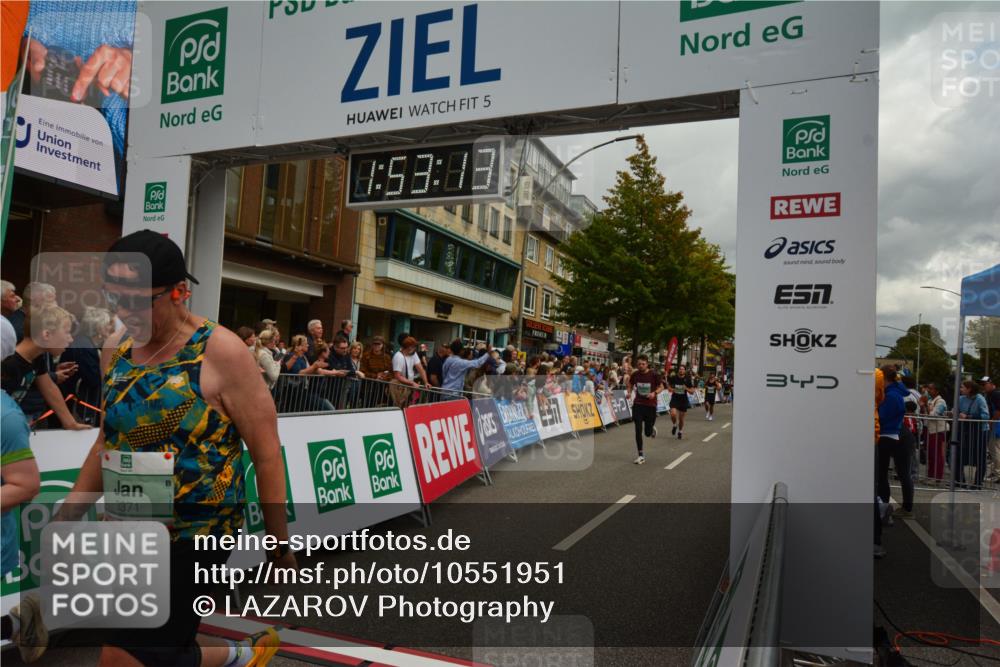 20.09.2026 - PSD Bank Halbmarathon LAZAROV Photography http://msf.ph/oto/10551951 20.09.2026 11:53:12 Ziel 1046, 1666, 1701, 2106, 2286, 2650, 2870, 3041, 3371, 4386, 4507, 4624 meine-sportfotos.de