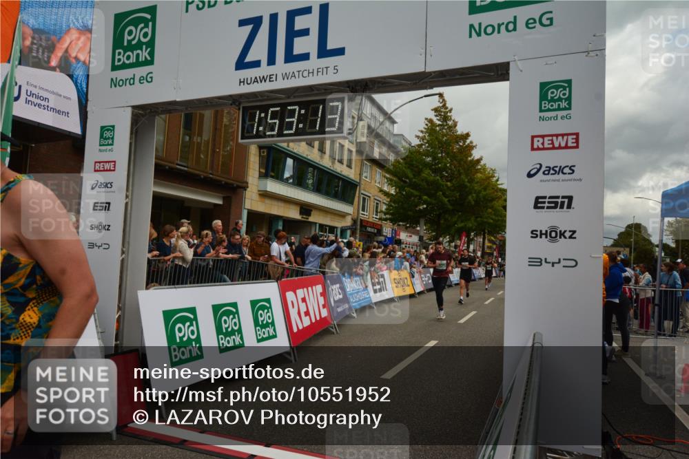 20.09.2026 - PSD Bank Halbmarathon LAZAROV Photography http://msf.ph/oto/10551952 20.09.2026 11:53:12 Ziel 1046, 1666, 1701, 2106, 2286, 2650, 2870, 3041, 3371, 4386, 4507, 4624 meine-sportfotos.de