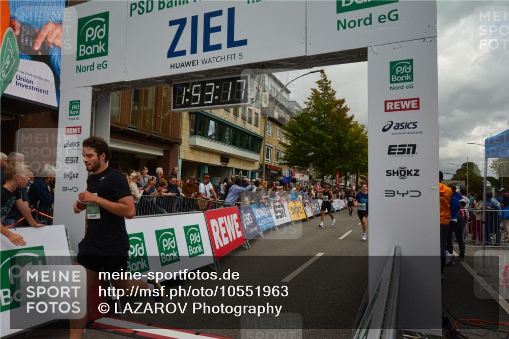 20.09.2026 - PSD Bank Halbmarathon LAZAROV Photography http://msf.ph/oto/10551963 20.09.2026 11:53:16 Ziel 1012, 1046, 1666, 1701, 2106, 2286, 2650, 2870, 3154, 3371, 4386, 4507, 4624 meine-sportfotos.de