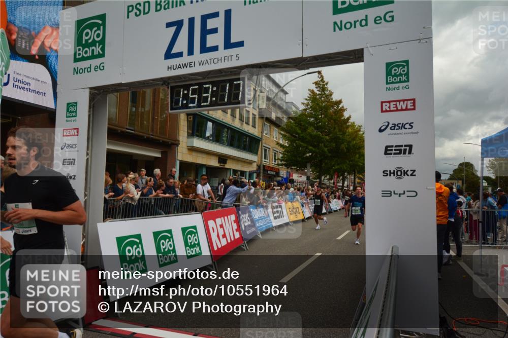 20.09.2026 - PSD Bank Halbmarathon LAZAROV Photography http://msf.ph/oto/10551964 20.09.2026 11:53:16 Ziel 1012, 1046, 1666, 1701, 2106, 2286, 2650, 2870, 3154, 3371, 4386, 4507, 4624 meine-sportfotos.de