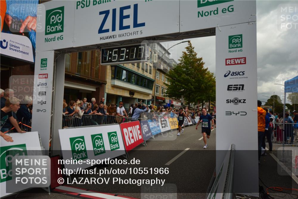 20.09.2026 - PSD Bank Halbmarathon LAZAROV Photography http://msf.ph/oto/10551966 20.09.2026 11:53:16 Ziel 1012, 1046, 1666, 1701, 2106, 2286, 2650, 2870, 3154, 3371, 4386, 4507, 4624 meine-sportfotos.de