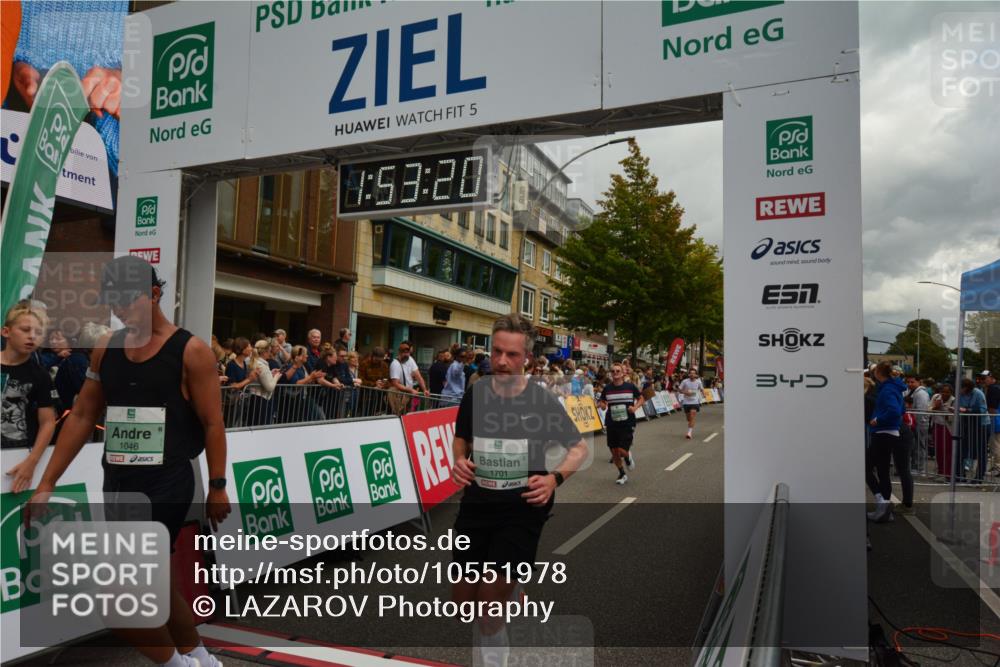 20.09.2026 - PSD Bank Halbmarathon LAZAROV Photography http://msf.ph/oto/10551978 20.09.2026 11:53:20 Ziel 1012, 1046, 1528, 1666, 1701, 2106, 2270, 2286, 2350, 2650, 3154, 3376, 3867, 4386, 4507 meine-sportfotos.de