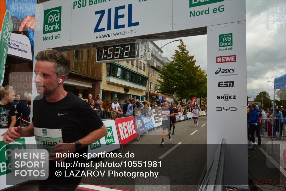 20.09.2026 - PSD Bank Halbmarathon LAZAROV Photography http://msf.ph/oto/10551981 20.09.2026 11:53:20 Ziel 1012, 1046, 1528, 1666, 1701, 2106, 2270, 2286, 2350, 2650, 3154, 3376, 3867, 4386, 4507 meine-sportfotos.de