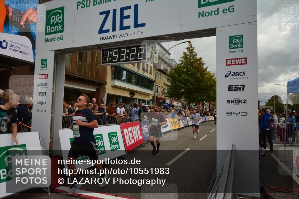 20.09.2026 - PSD Bank Halbmarathon LAZAROV Photography http://msf.ph/oto/10551983 20.09.2026 11:53:22 Ziel 1012, 1046, 1528, 1701, 2106, 2270, 2286, 2350, 2650, 3154, 3376, 3867, 4025, 4386, 4507 meine-sportfotos.de