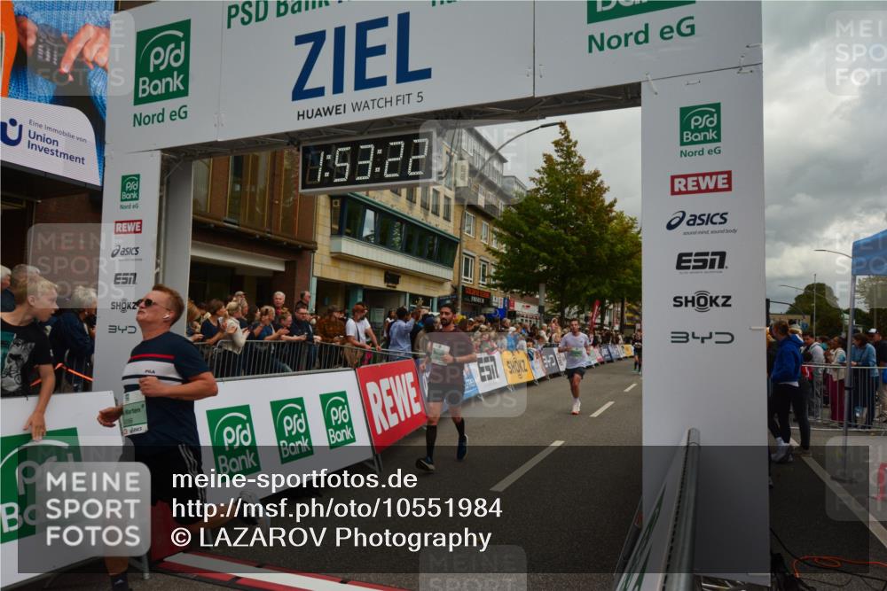 20.09.2026 - PSD Bank Halbmarathon LAZAROV Photography http://msf.ph/oto/10551984 20.09.2026 11:53:22 Ziel 1012, 1046, 1528, 1701, 2106, 2270, 2286, 2350, 2650, 3154, 3376, 3867, 4025, 4386, 4507 meine-sportfotos.de