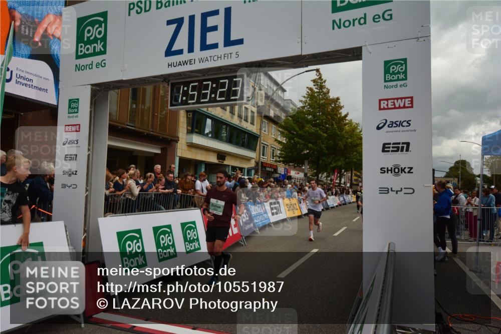 20.09.2026 - PSD Bank Halbmarathon LAZAROV Photography http://msf.ph/oto/10551987 20.09.2026 11:53:22 Ziel 1012, 1046, 1528, 1701, 2106, 2270, 2286, 2350, 2650, 3154, 3376, 3867, 4025, 4386, 4507 meine-sportfotos.de