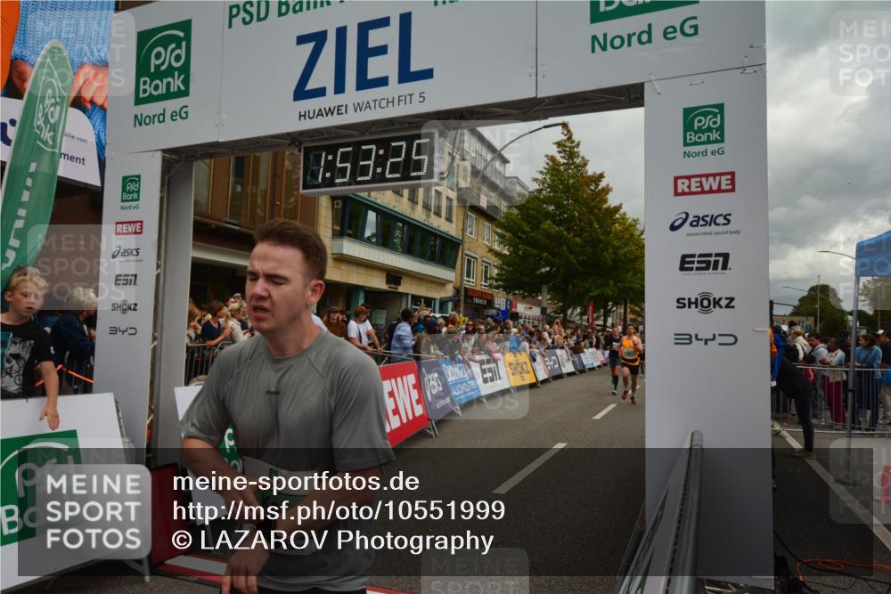 20.09.2026 - PSD Bank Halbmarathon LAZAROV Photography http://msf.ph/oto/10551999 20.09.2026 11:53:25 Ziel 1012, 1046, 1528, 1701, 2106, 2270, 2350, 2650, 3154, 3376, 3678, 3702, 3867, 4025, 4386 meine-sportfotos.de