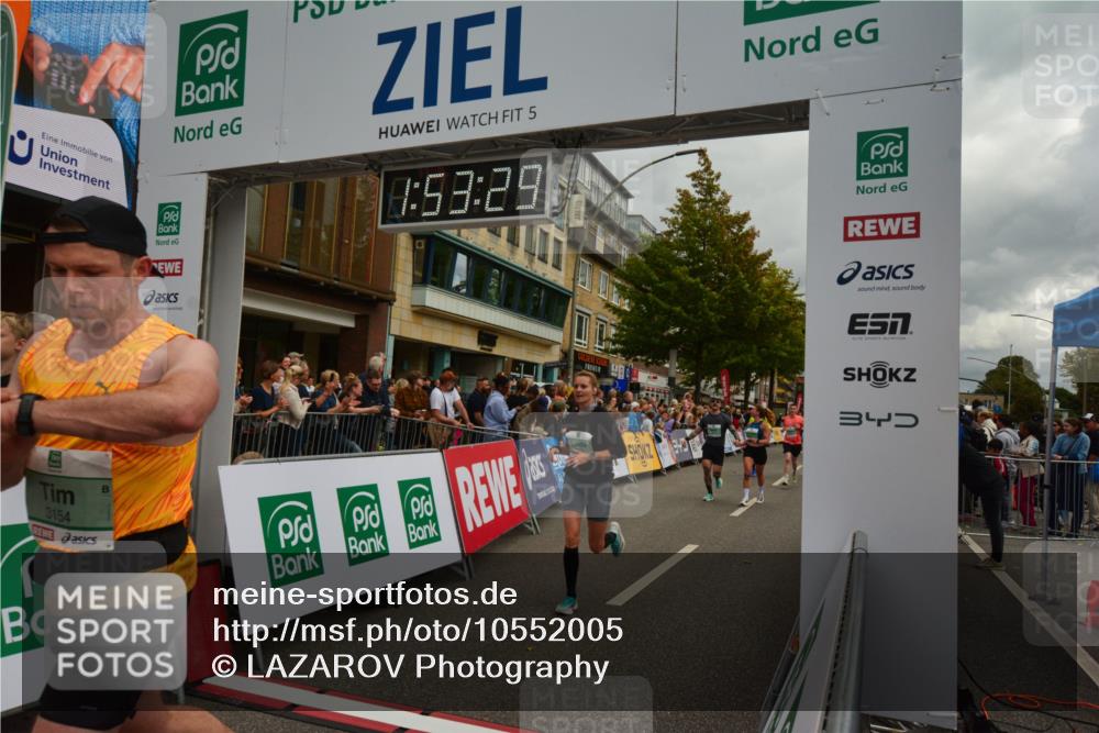 20.09.2026 - PSD Bank Halbmarathon LAZAROV Photography http://msf.ph/oto/10552005 20.09.2026 11:53:28 Ziel 1012, 1528, 2106, 2270, 2350, 2611, 2650, 3154, 3376, 3678, 3702, 3867, 4025, 4386 meine-sportfotos.de