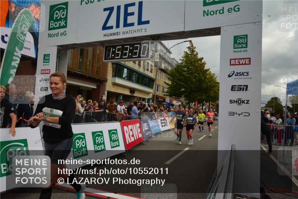 20.09.2026 - PSD Bank Halbmarathon LAZAROV Photography http://msf.ph/oto/10552011 20.09.2026 11:53:29 Ziel 1012, 1528, 1961, 2106, 2270, 2350, 2611, 2650, 3154, 3376, 3678, 3702, 3867, 4025 meine-sportfotos.de