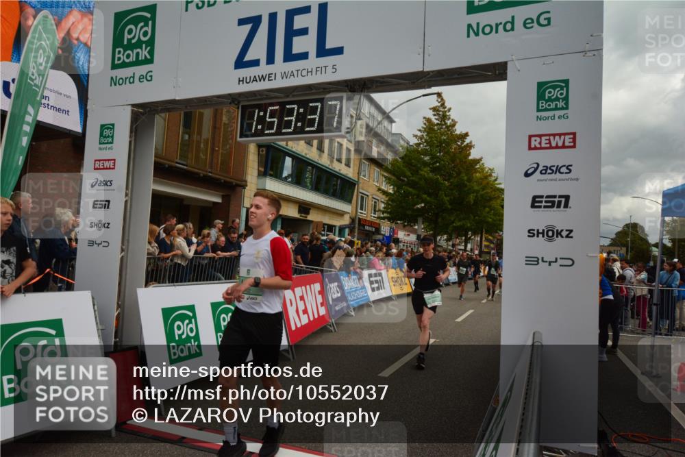 20.09.2026 - PSD Bank Halbmarathon LAZAROV Photography http://msf.ph/oto/10552037 20.09.2026 11:53:37 Ziel 1462, 1528, 1961, 2350, 2611, 3376, 3678, 3702, 3867, 4021, 4025, 4426, 4770 meine-sportfotos.de