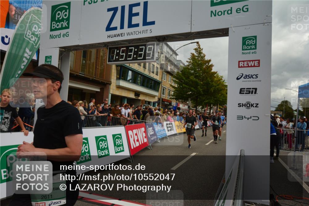 20.09.2026 - PSD Bank Halbmarathon LAZAROV Photography http://msf.ph/oto/10552047 20.09.2026 11:53:39 Ziel 1346, 1462, 1961, 2611, 3678, 3702, 3840, 4021, 4025, 4426, 4770 meine-sportfotos.de