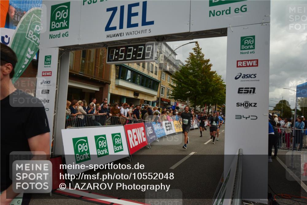 20.09.2026 - PSD Bank Halbmarathon LAZAROV Photography http://msf.ph/oto/10552048 20.09.2026 11:53:39 Ziel 1346, 1462, 1961, 2611, 3678, 3702, 3840, 4021, 4025, 4426, 4770 meine-sportfotos.de